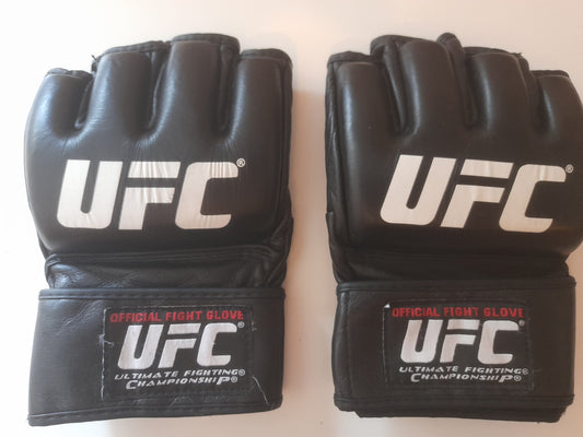 UFC Official MMA Gloves - Black - Size L - Century - (New)