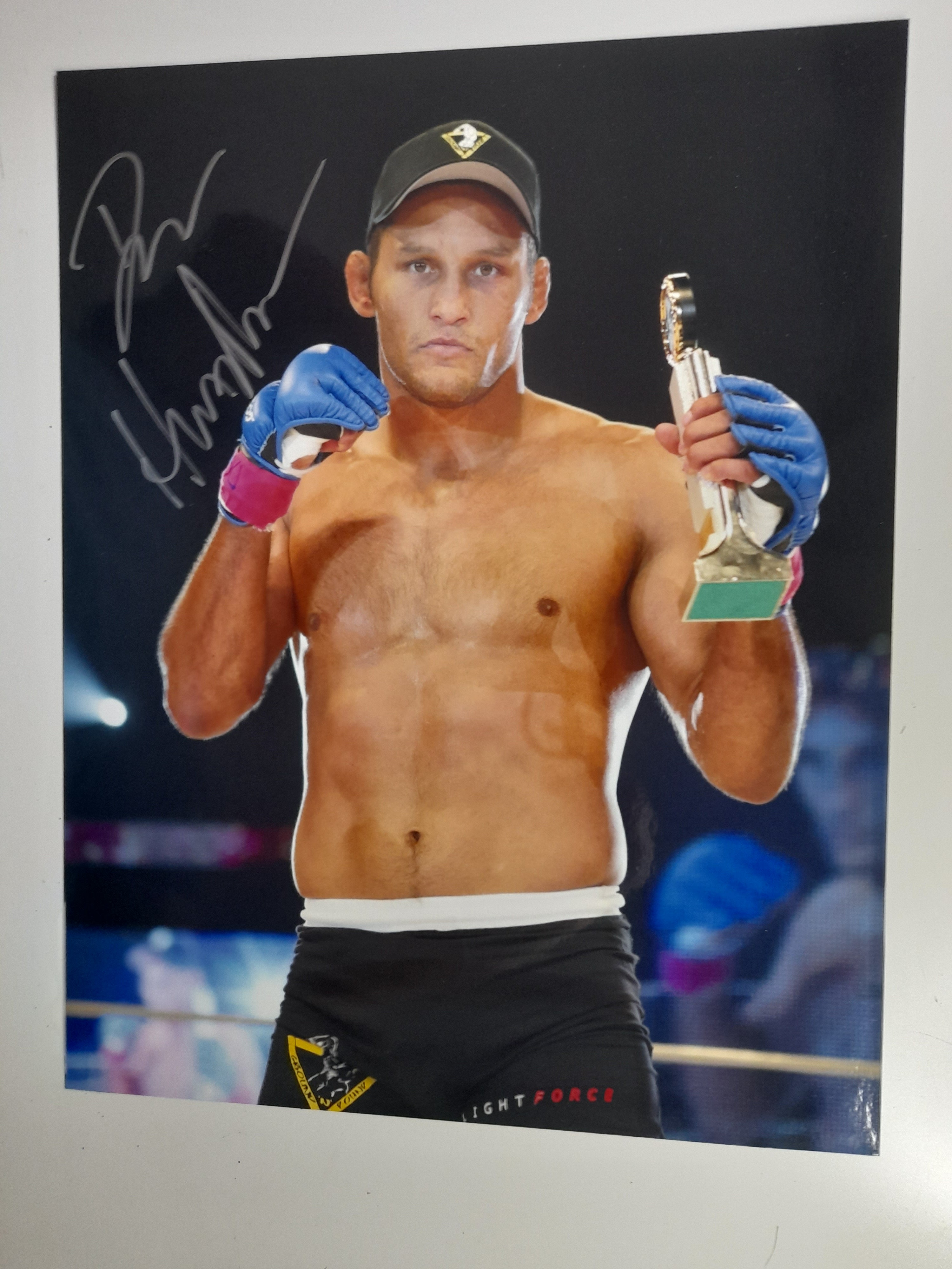UFC SHORT SIGNED DAN HENDERSON WITH CERTIFICATE D
