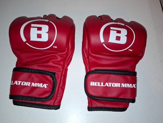Bellator Official MMA Gloves - V3 - Red - Size L - Leone - (New)
