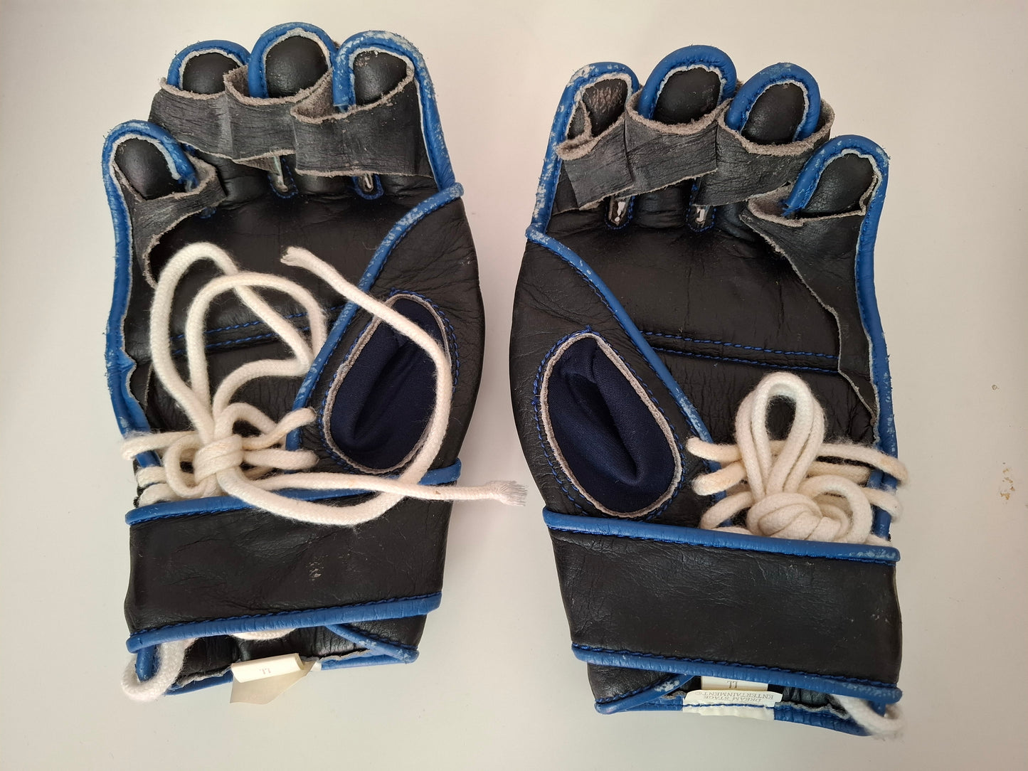 PRIDE FC Official MMA Gloves - Whitebolts - V2 - Blue - Size L - DSE - With Box