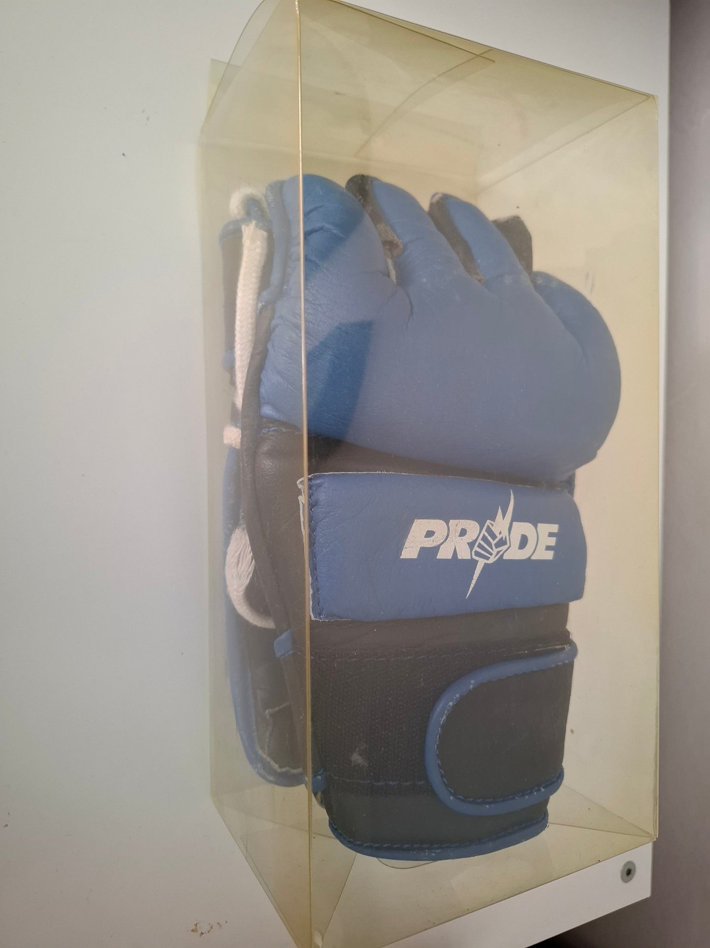 PRIDE FC Official MMA Gloves - Whitebolts - V2 - Blue - Size L - DSE - With Box