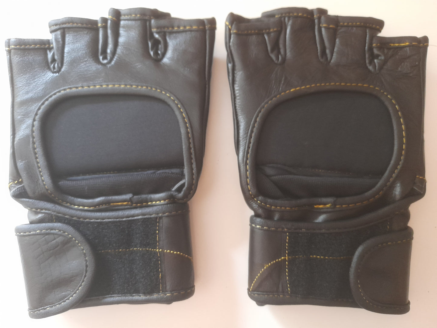 Chuck Liddell & Randy Couture - UFC Official MMA Gloves - Black - Size L - Ouano - [AUTOGRAPHED]