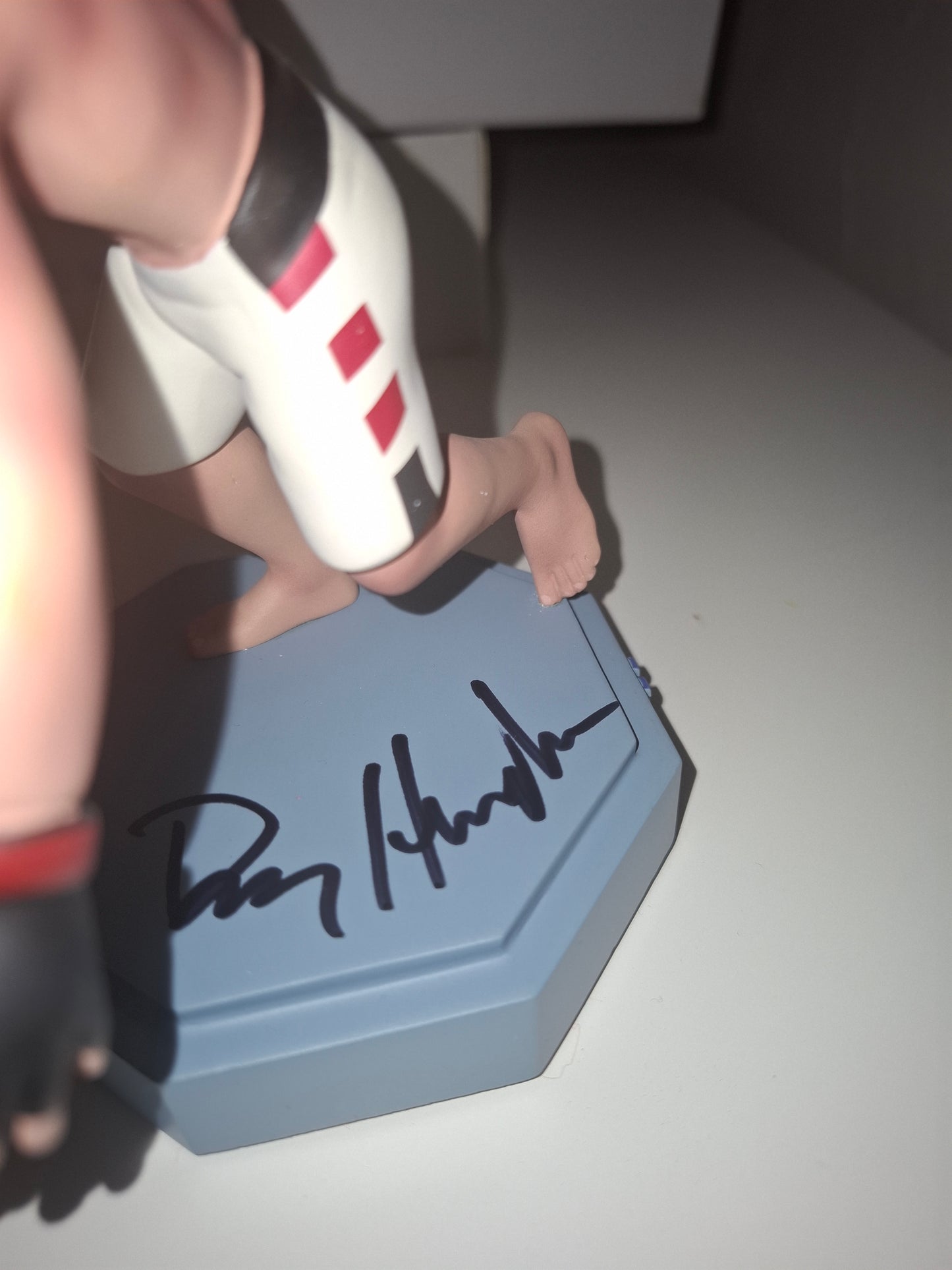 Dan Henderson - Limited Edition - Hand Painted Boxed Bobblehead (NEW) [AUTOGRAPHED]