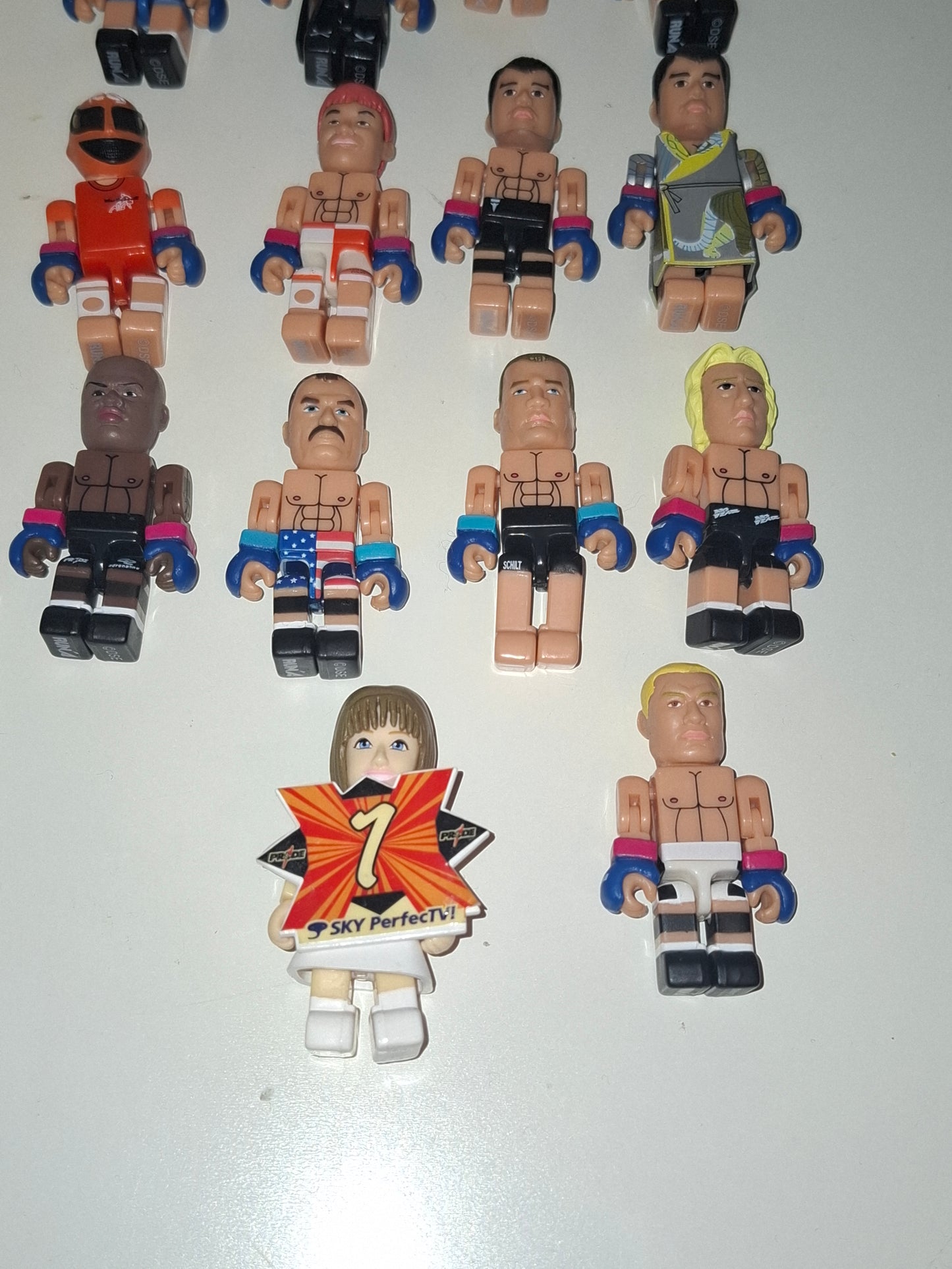 Pride FC Tinibiz Run'A Collectible Minifigure Set with Ring (2002)