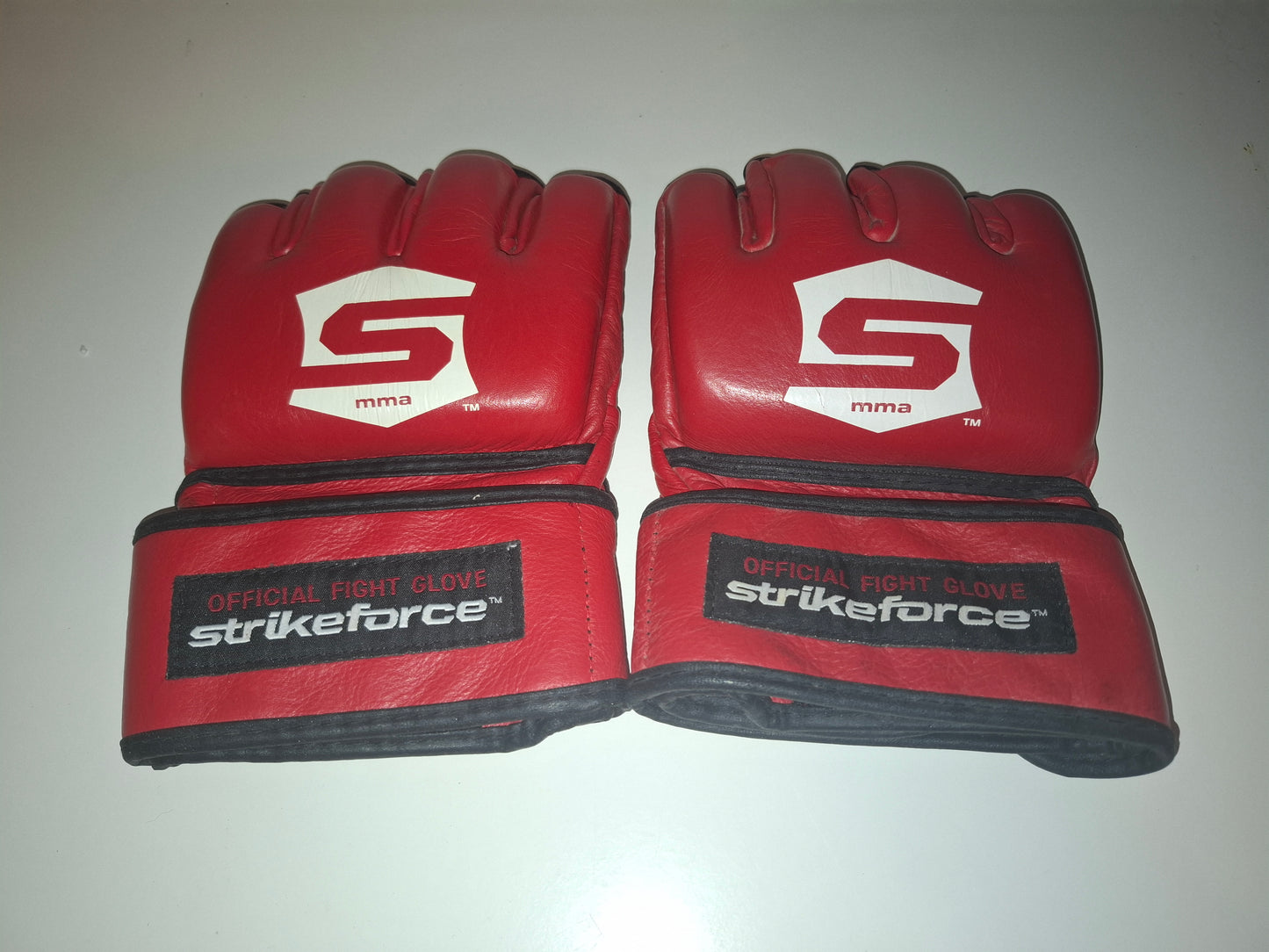 STRIKEFORCE Official MMA Gloves - V3 - Red - Size L - Century